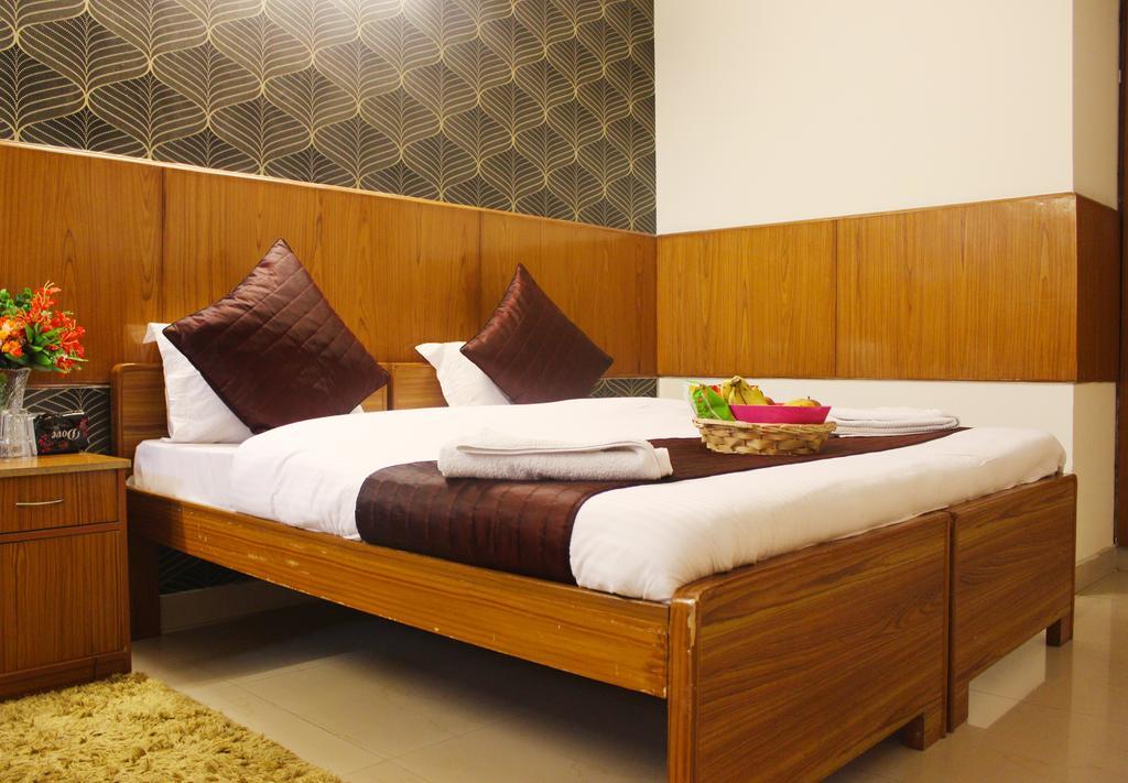Hotel Delhi Marine Club C6 Vasant Kunj New Delhi Exterior photo