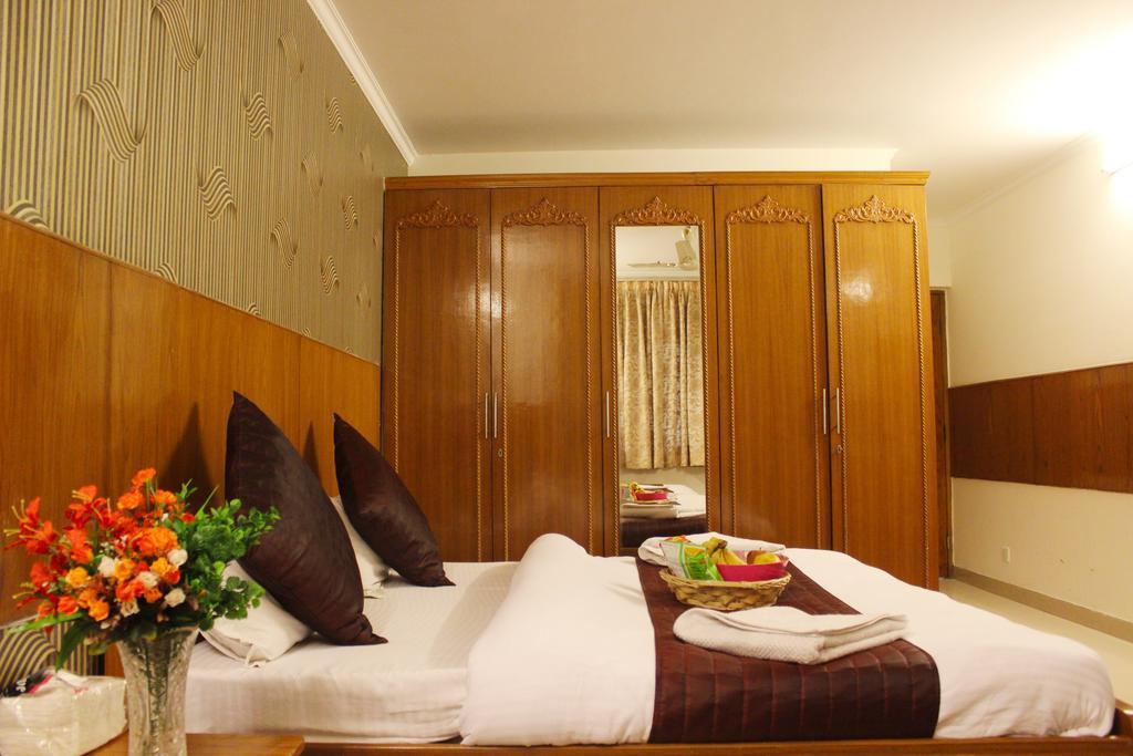Hotel Delhi Marine Club C6 Vasant Kunj New Delhi Exterior photo